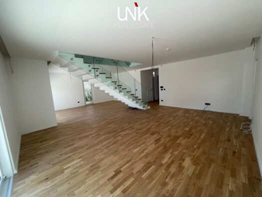Shtëpi në shitje, 278 m²