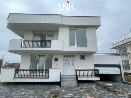 Shtëpi në shitje, 250 m²