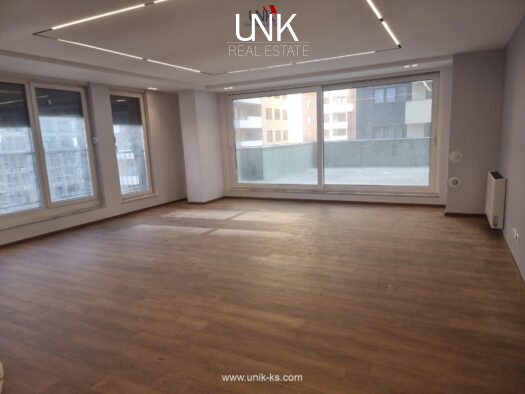 Hapësirë për Zyrë, 180 m²