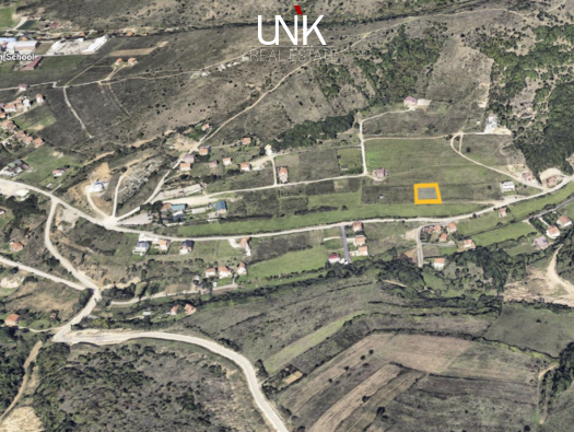 Parcela në shitje, 8 ari