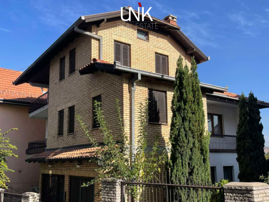 Shtëpi në shitje, 400 m²