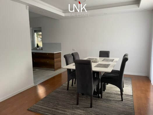 Shtëpia në shitje, 430 m²