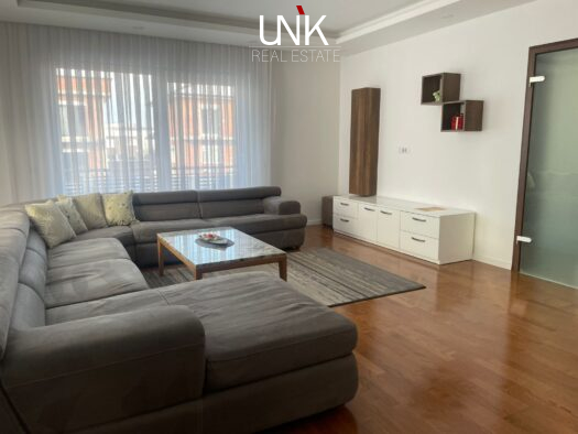 Shtëpia në shitje, 430 m²